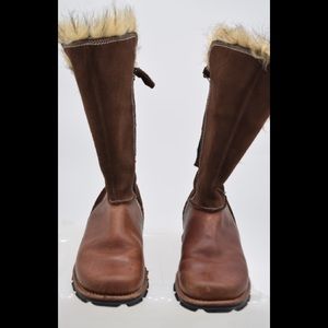 Columbia all leather, all season mid calf women’s boots, size 6.5